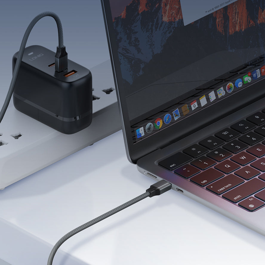 كابل شحن سريع ٦٥واط منفذ (type-C to type-C)طول1 متر ماده TPE توفر قدرة على الانحناء دون تكسر ، لشحن ونقل البيانات