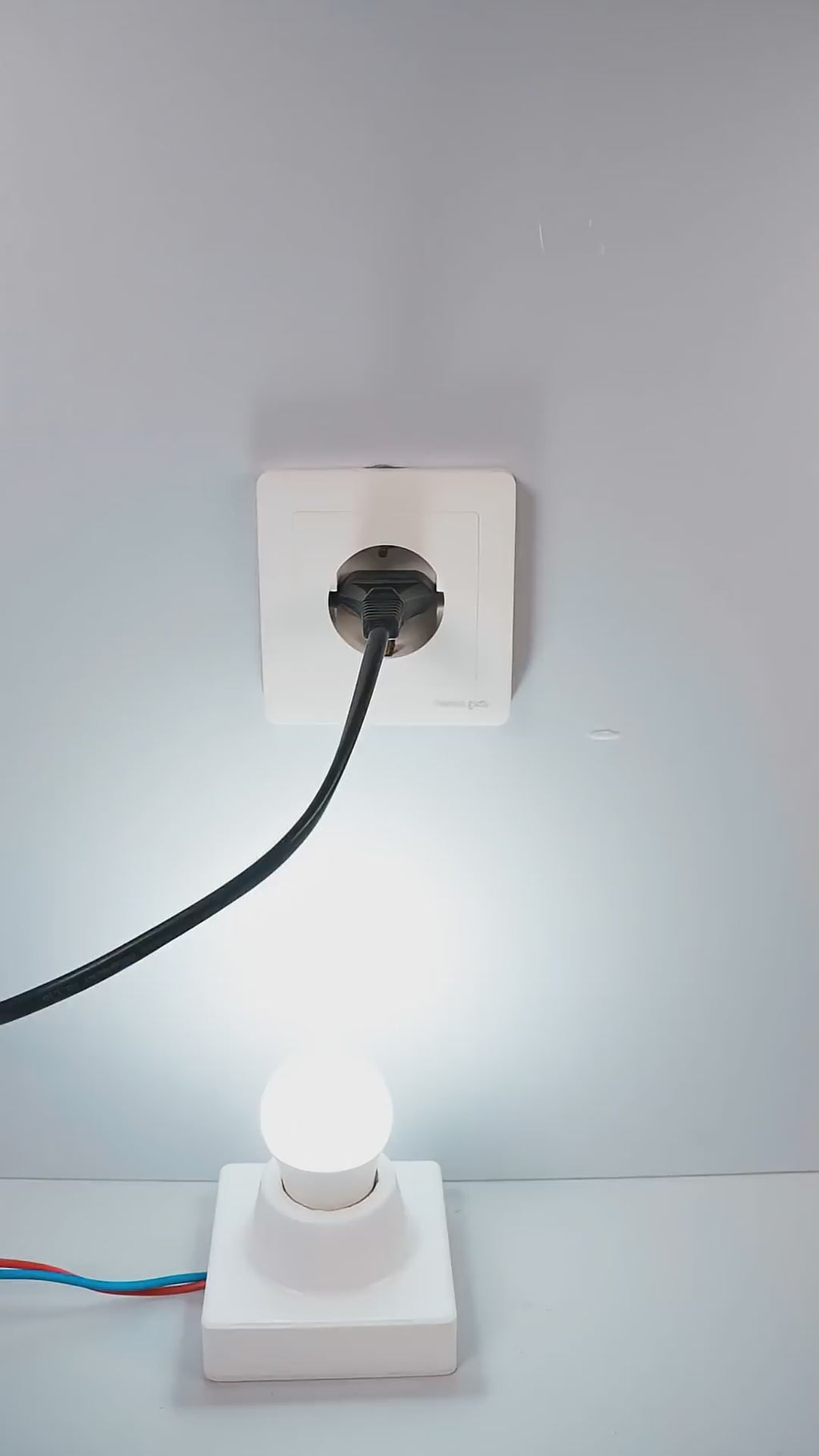 16A Smart Plug, Energy Monitoring, ZIGBEE System - European Design, Compatible with Tuya and Smart Life