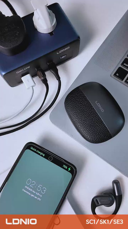 سيّار كهربائي مكتبي بمقبس عالمي بقدرة 45 واط للشحن السريع